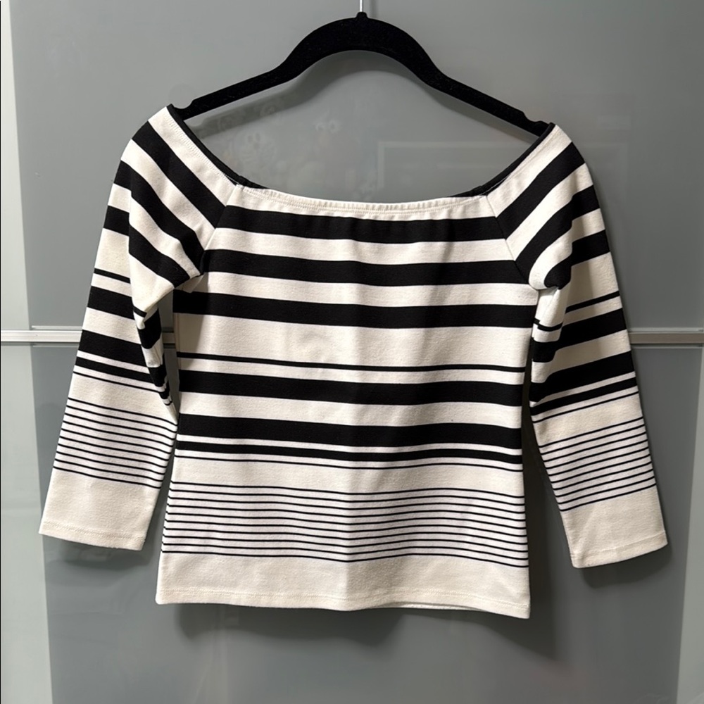 Cupcakes & Cashmere Black and White Fitted Long Sleeve Tee